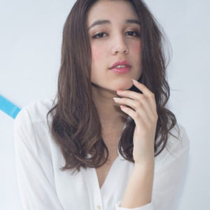 stl0498248 01 300x300 - 抜け感ヘルシーウェーブロング